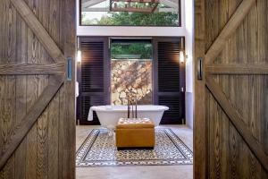 维多利亚瀑布Mbano Manor Hotel Victoria Falls的相册照片