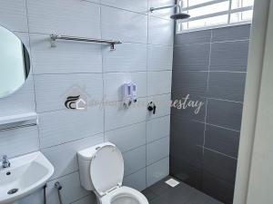 Koupelna v ubytování Jitra 4-Bedroom Home 10 pax Wifi Netflix