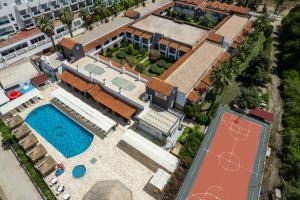 The swimming pool at or close to Tiana Beach Resort