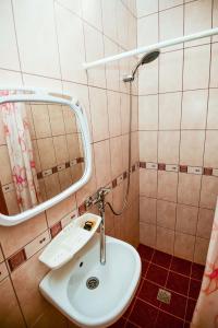 Ένα μπάνιο στο Ersita +19 φωτογραφίες