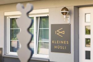 Majutusasutuses Genusshotel Krone & Roadtrips bei Basel olev sertifikaat, autasu, silt või muu dokument