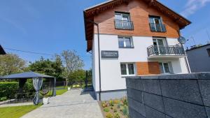 Budova, v ktorej sa apartmán nachádza
