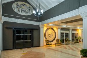 The lobby or reception area at Tiana Beach Resort Még 37 kép