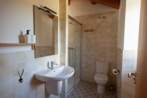 Koupelna v ubytování CASA TERRA ALMA