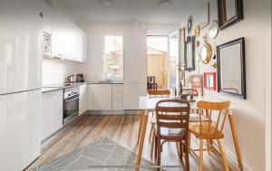 Kuchyň nebo kuchyňský kout v ubytování Habitación Simple en PISO COMPARTIDO C