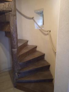 Fotografia z galérie ubytovania Charming detached 2 bedroom ancient house in medieval quarter of a small town in the Pays de la Loire, France v destinácii Sillé-le-Guillaume
