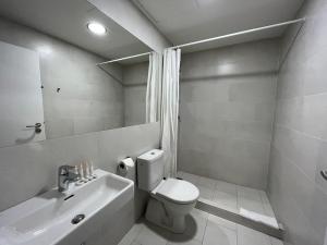 Kúpeľňa v ubytovaní Figaro Suites
