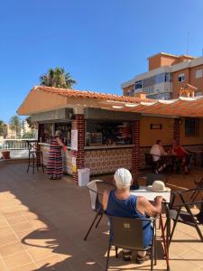 Restauracja lub miejsce do jedzenia w obiekcie SaltilloLoft