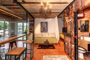 Fotografie z fotogalerie ubytování Brauhaus Danube Cottage v destinaci Petrovaradin