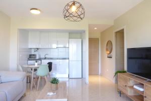 Η κουζίνα ή μικρή κουζίνα στο Precioso apartamento en Canet Playa by Hometels