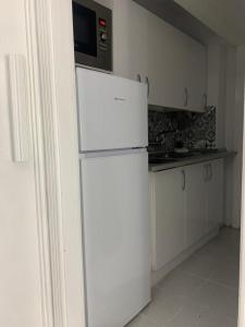 Kuchnia lub aneks kuchenny w obiekcie Danubio Studio Playa del Inglés