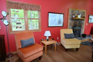 Gallery image of Healing House - Healing Escape in Berkeley Springs