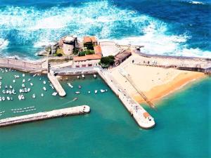 Fotografia z galérie ubytovania Appartement Lumineux Jardin Privé, proche Plages et Commerces à Urrugne - FR-1-4-627 v destinácii Urrugne