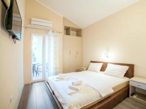 Gallery image of Pansion Nobel in Petrovac na Moru