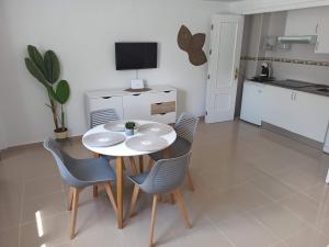 Kuchyň nebo kuchyňský kout v ubytování Apartamento Flores de Santiago