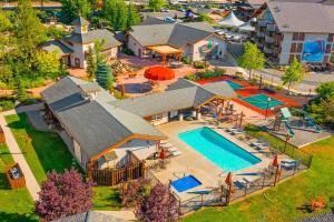 an aerial view of a house with a swimming pool at Romanna's all-season getaway at Icicle Village with pool and hot tub in Leavenworth