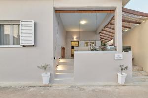 Kép 2 bedroom Villa with heated swimming pool-Spa whirlpool-BBQ! szállásáról Melidóniban a galériában