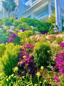 Zdjęcie z galerii obiektu Luxury Garden apt pool, sauna, hammam, near golf w mieście Estepona