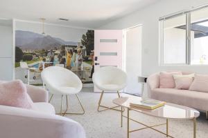 Posezení v ubytování Palm Vista by Rather Be Properties