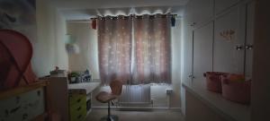 Φωτογραφία από το άλμπουμ του Lovely 5-bed home with free parking and garden σε Addington