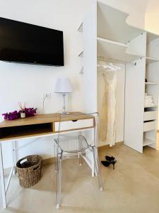 Μια τηλεόραση ή/και κέντρο ψυχαγωγίας στο Curina Luxury Villa
