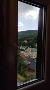 Nespecifikovaný výhled na hory nebo výhled na hory při pohledu z apartmánu