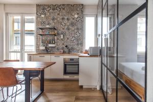Kuchyňa alebo kuchynka v ubytovaní Luxury Flat by Central Station / Unique View