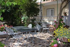 Zahrada ubytování Apartments and rooms by the sea Palit, Rab - 5010