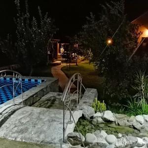 Bazén v ubytování Forest Home nebo v jeho okolí