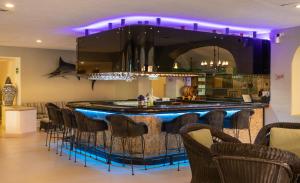 Lounge nebo bar v ubytování Posada Real Los Cabos
