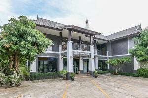 an image of the front of a building at Baan Kieng Tawan in Khong Chiam