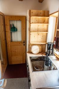 Kuchyňa alebo kuchynka v ubytovaní Ferienhaus Hangl