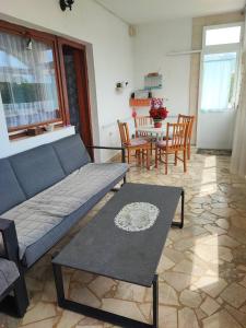 Posedenie v ubytovaní Apartments Dodik