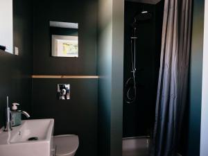 Koupelna v ubytování Studio Apartment / Unique Location / Stunning View