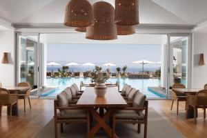 A piscina localizada em Doria Hotel Bodrum-City Center ou nos arredores