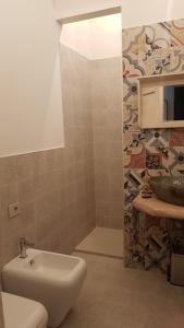 Koupelna v ubytování Bed & Breakfast DA BARTAI