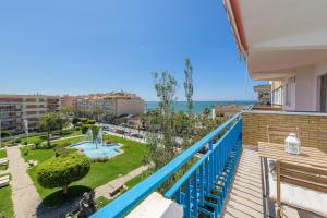 Bazén v ubytování WintowinRentals Vista al Mar en Pleno Centro nebo v jeho okolí