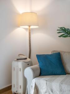 Posedenie v ubytovaní Breeze One Bedroom Apartment by BluPine