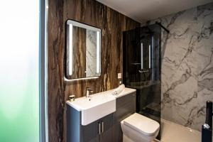 Lake District Woodland Pods - Winster, Bowness-on-Windermere的一间浴室