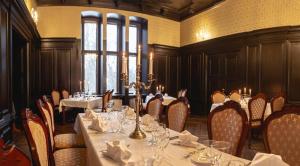 Restaurace v ubytování Alatskivi Castle