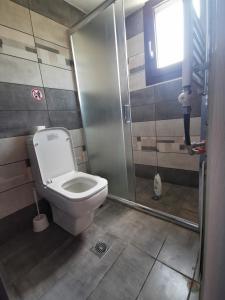 Koupelna v ubytování Εξοχική κατοικία - cottage Τίνα + 23 fotografií