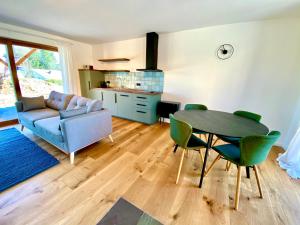 Kuchyňa alebo kuchynka v ubytovaní Design Appartements Ehrenhausen + 7 fotografií