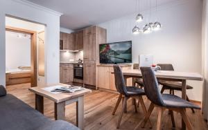 Kuchyň nebo kuchyňský kout v ubytování Appartements Rosenhof
