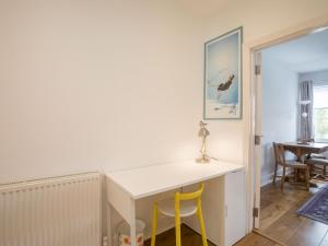 Gambar di galeri bagi Pass the Keys Trendy Flat in Sunninghill's Village Atmosphere di Ascot