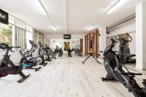 Fitness centrum a/nebo fitness zařízení v ubytování Hotel Anabel