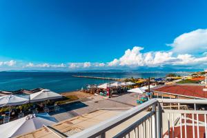 Afbeelding uit fotogalerij van Aegean Blue Seaview Studios in Agia Triada