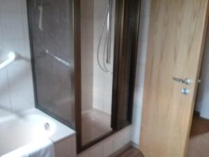 Ένα μπάνιο στο Ferienwohnung Dörfler +15 φωτογραφίες
