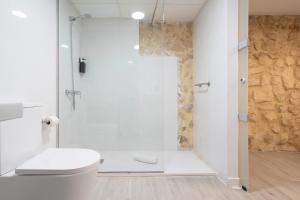 Koupelna v ubytování Ereta Rooms Habitaciones baño privado
