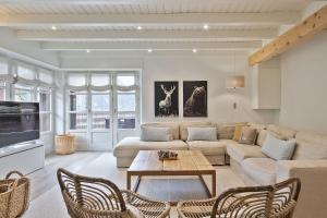 Posedenie v ubytovaní Luderna - Apartamento con terraza Orri A8