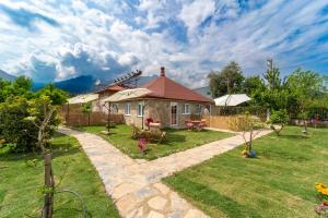 Φωτογραφία από το άλμπουμ του Kamkat Otel στο Κεμέρ